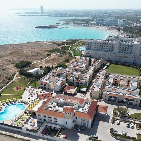 أكتيا بيتش فيليدج أيا نابا المظهر الخارجي الصورة